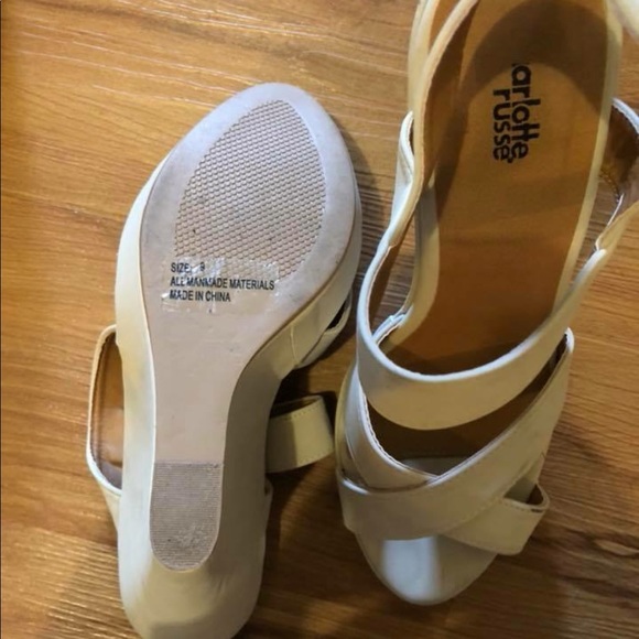 Charlotte Russe size 9 beige wedge sandals - Picture 3 of 4